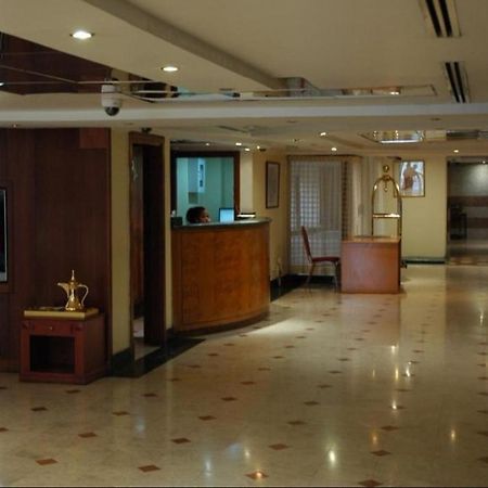 London Crown 2 Hotel Apartments Dubai Esterno foto