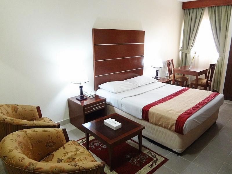 London Crown 2 Hotel Apartments Dubai Esterno foto