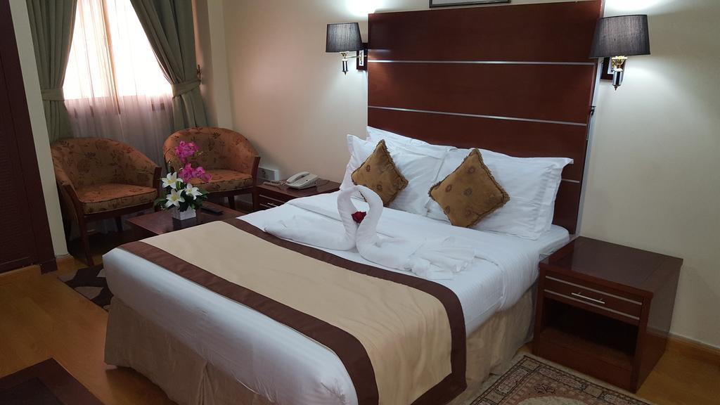 London Crown 2 Hotel Apartments Dubai Esterno foto